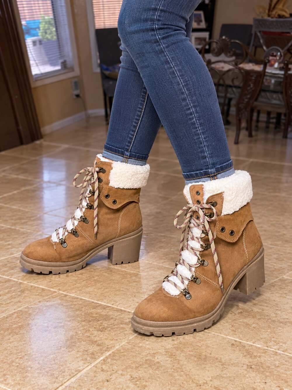 Jellypop Hiking Boots Size 11M Tan Fur Lined